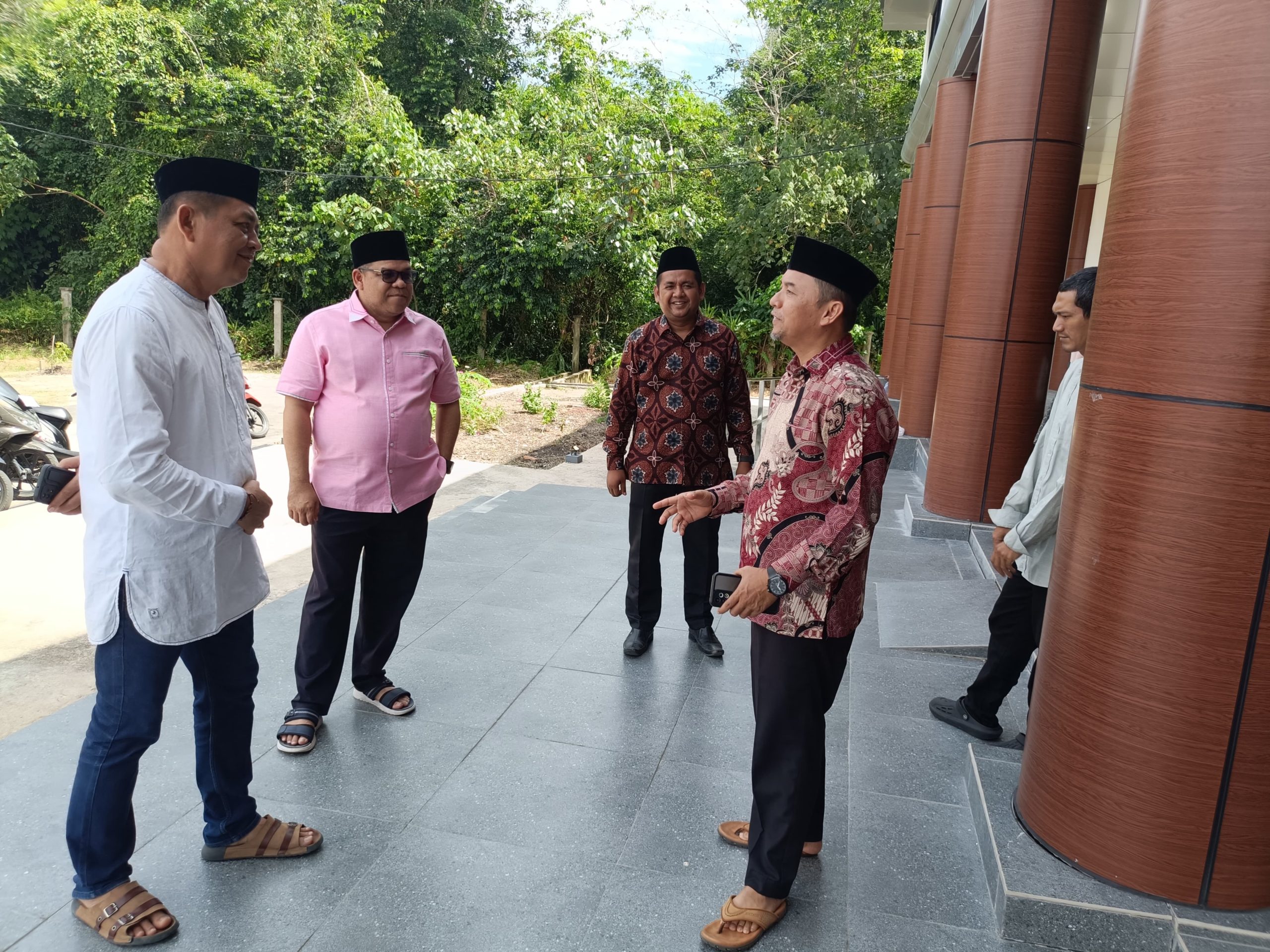 Plt. Kadiskominfo dan Plt. Kabag Kesra Kampar Tinjau Lokasi MTQ Riau, Pastikan Qori dan Qori’ah Tampil Tanpa Kendala