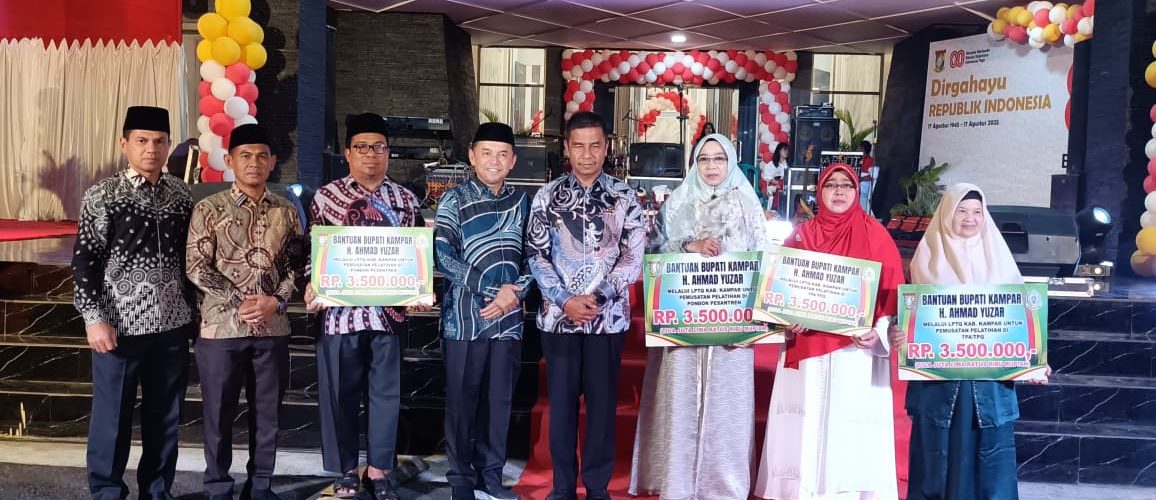 Bupati Kampar Serahkan Bantuan Pembinaan kepada Ponpes dan TPA/TPQ Berprestasi di MTQ Riau