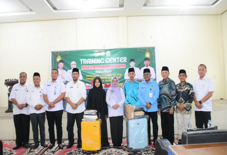 Wabup Misharti Lepas Kafilah MTQ Kampar ke Kuansing: “Tampilkan Kemampuan Terbaik, Harumkan Nama Daerah!”